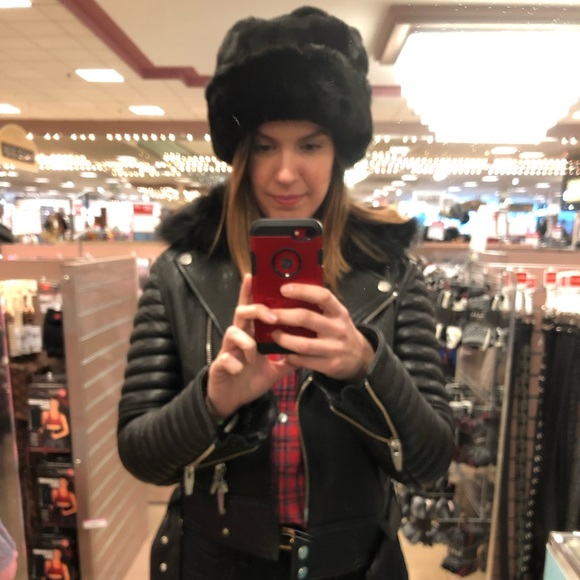 Meet your Posher, Patricia - Picture 1 of 1